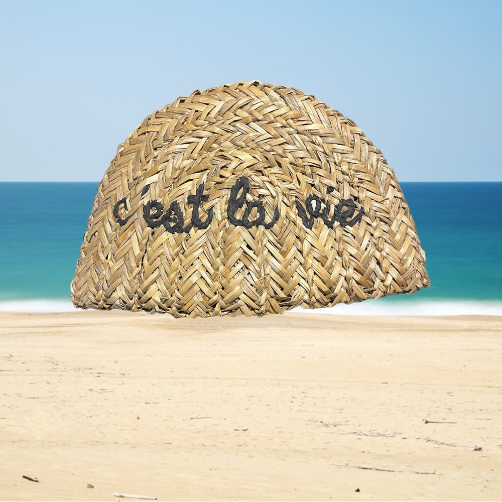 Straw bag/ Beach purse / Make up holder / plenty of uses! C est la vie!